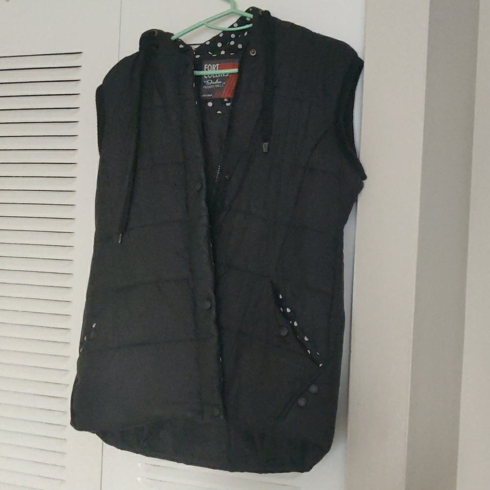 Women's sleeveless parka jacket